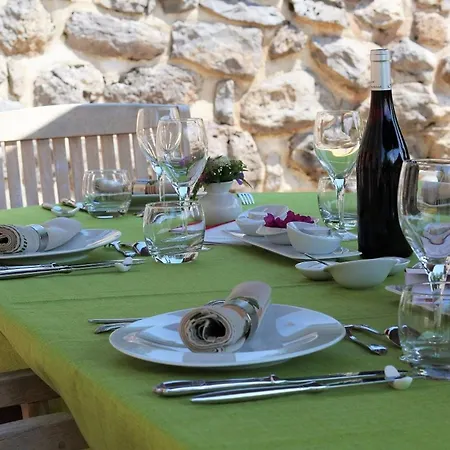 Bed & Breakfast Cosy Avec Bien-etre, Parking, Wifi - Au Coeur De L'auvergne - Fr-1-582-506